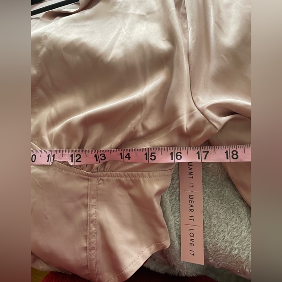 NWT Blush Pink Satin Crop Top - Picture 3 of 8